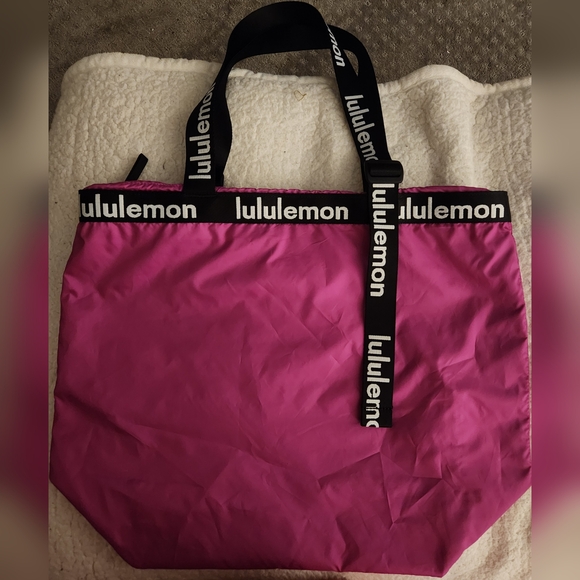 LULULEMON The Rest is Written Tote in Highlight Purple NWOT - Picture 14 of 16
